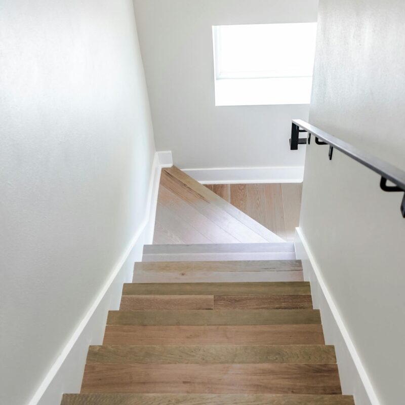 How many steps before you need a handrail?