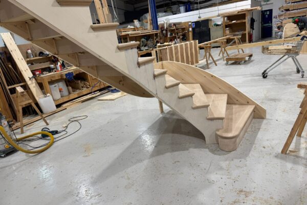 Curved Staircases Manufacturer