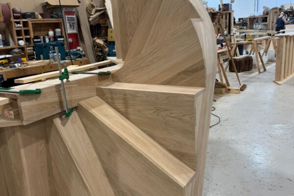 Curved Staircases Manufacturer