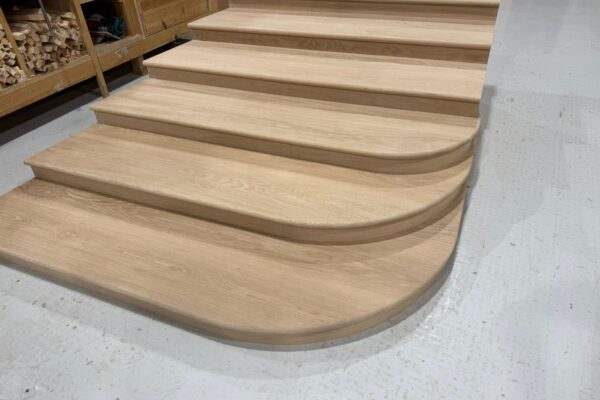Curved Staircases Manufacturer