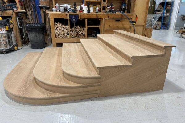 Curved Staircases Manufacturer